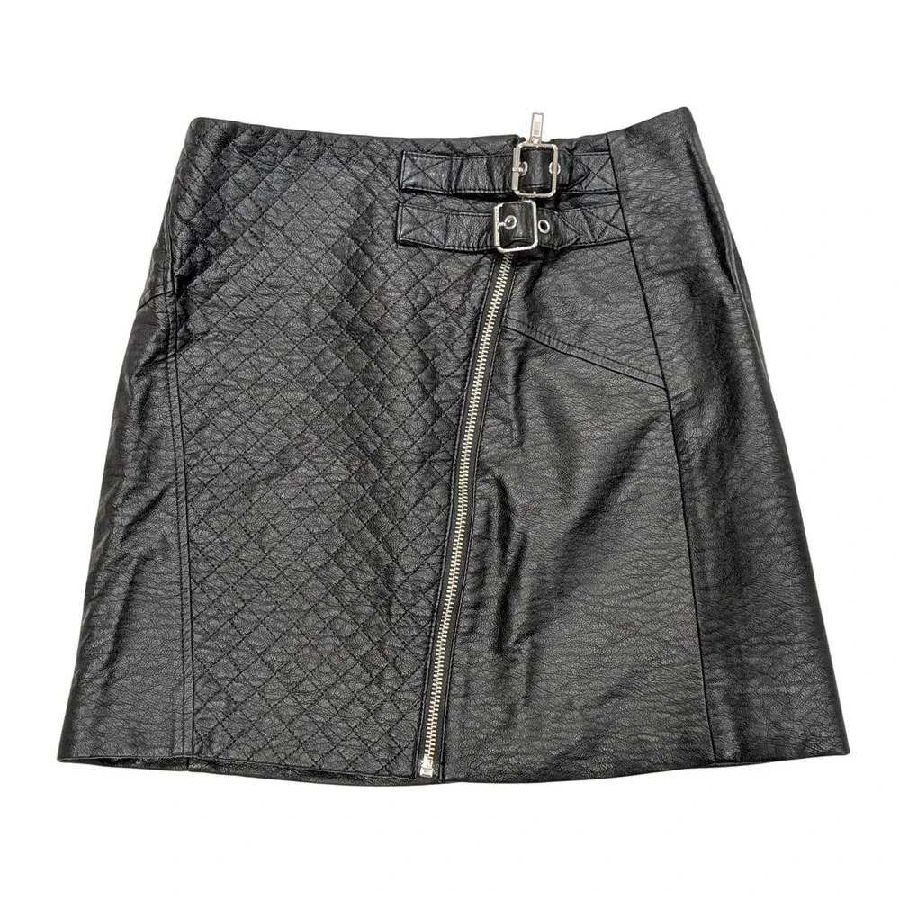 Black Quilted Texture Faux Leather Moto Mini‎ Skirt Zipper Buckle Detail Size 4